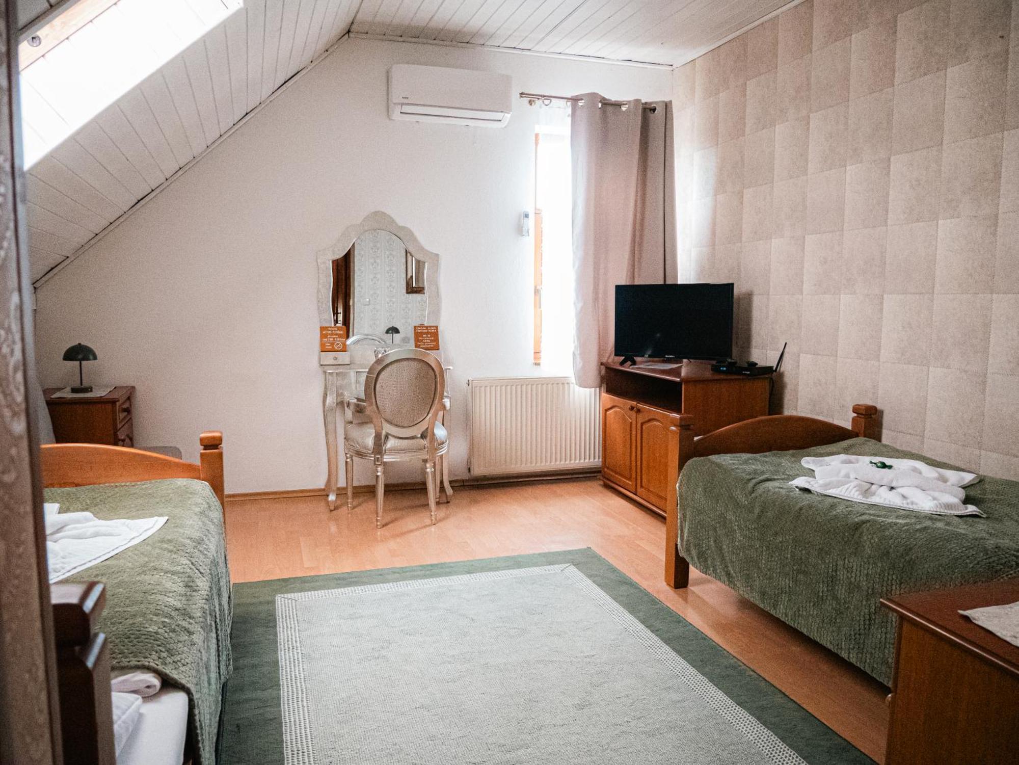 U Krba Hotel Nitra Exterior photo